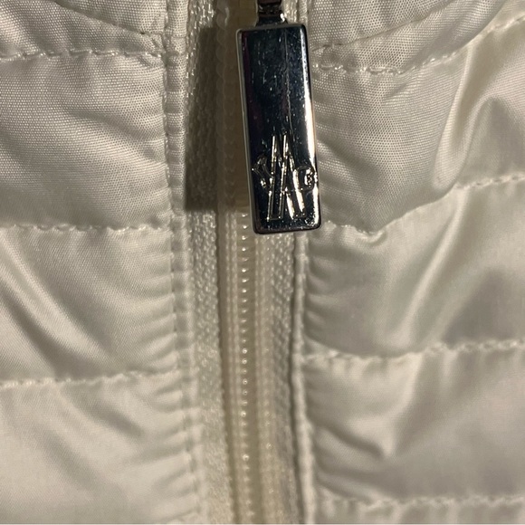 Like new! Moncler Down filled cream colored puffer vest - Picture 6 of 16